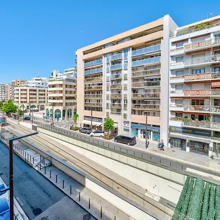 Moderne Proche - Balcon Et Climatisé