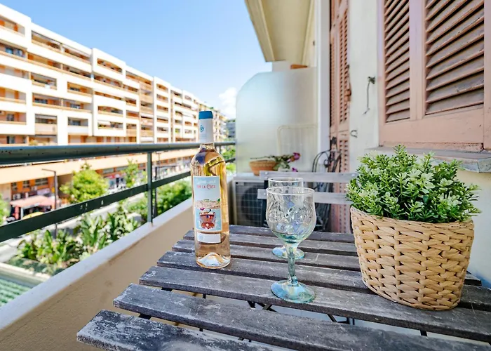 Moderne Proche - Balcon Et Climatisé Appartement *