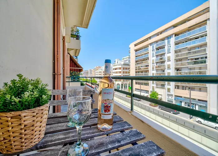 Moderne Proche - Balcon Et Climatisé